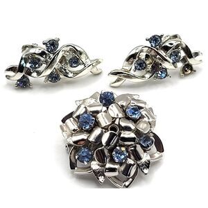 VIntage 1950s Coro Signed Demi Parure Brooch Earrings Lever Back 1.5in